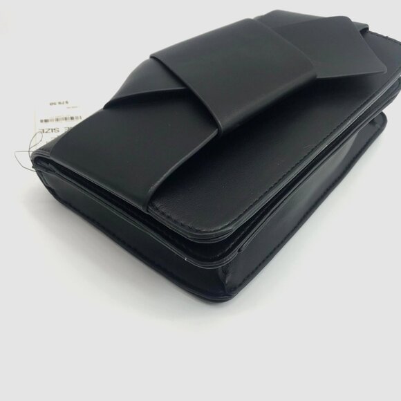 On 34th Black Rosemari Clutch - Picture 9 of 11